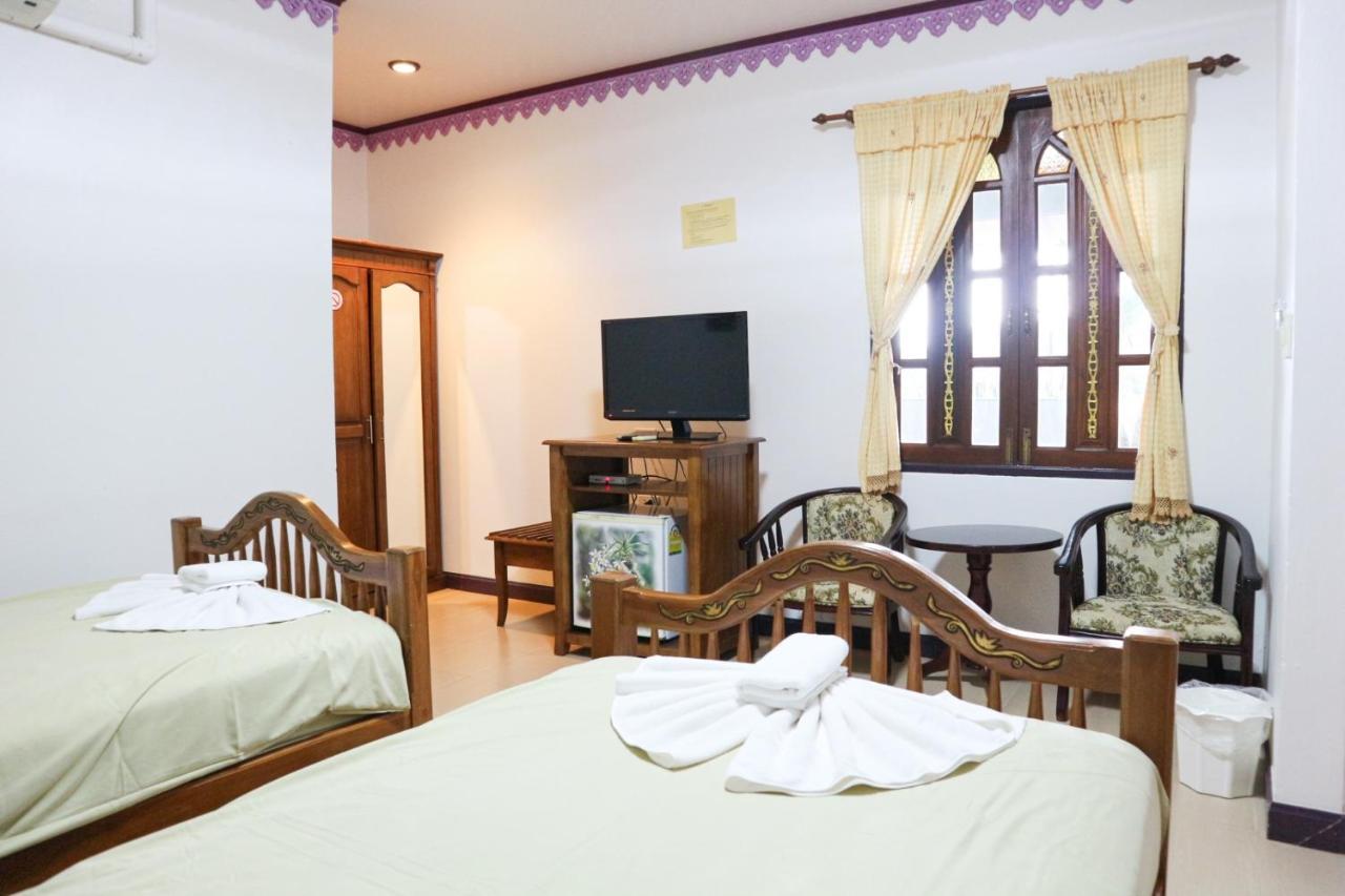 Ban Ao Thong Hotel Trang