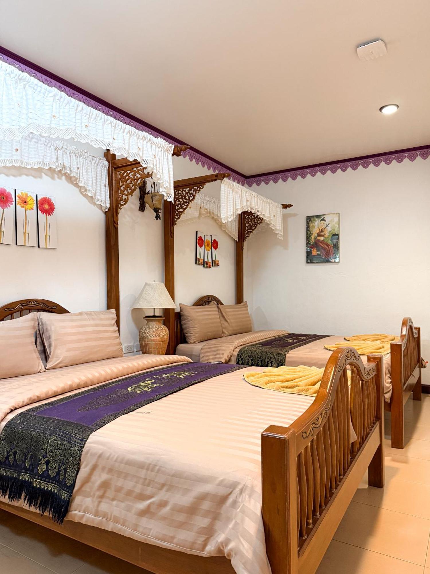 Ban Ao Thong 3* Trang